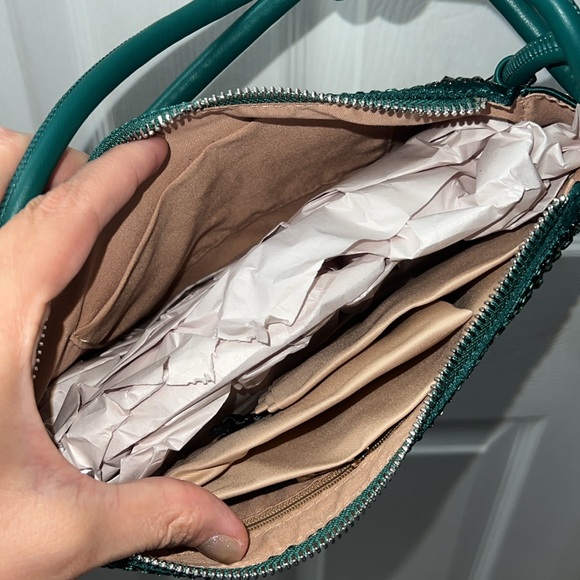 Jules Kae
Becca Crystal Shoulder Bag - Picture 6 of 7